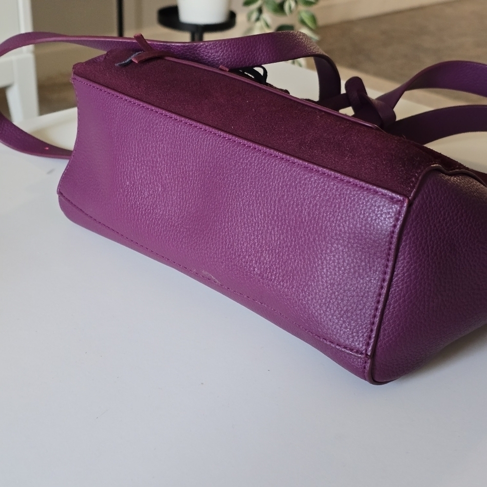 French connection faux leather crossbody shoulder bag color burgundy - Picture 8 of 9